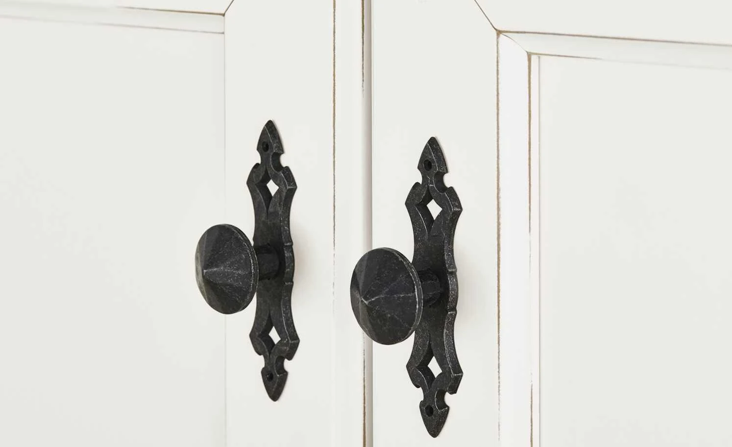 maison bleue TV-Schrank Petit Chalet | VIntage Weiß 7 maison bleue TV-Schrank Petit Chalet | VIntage Weiß – Bild 7