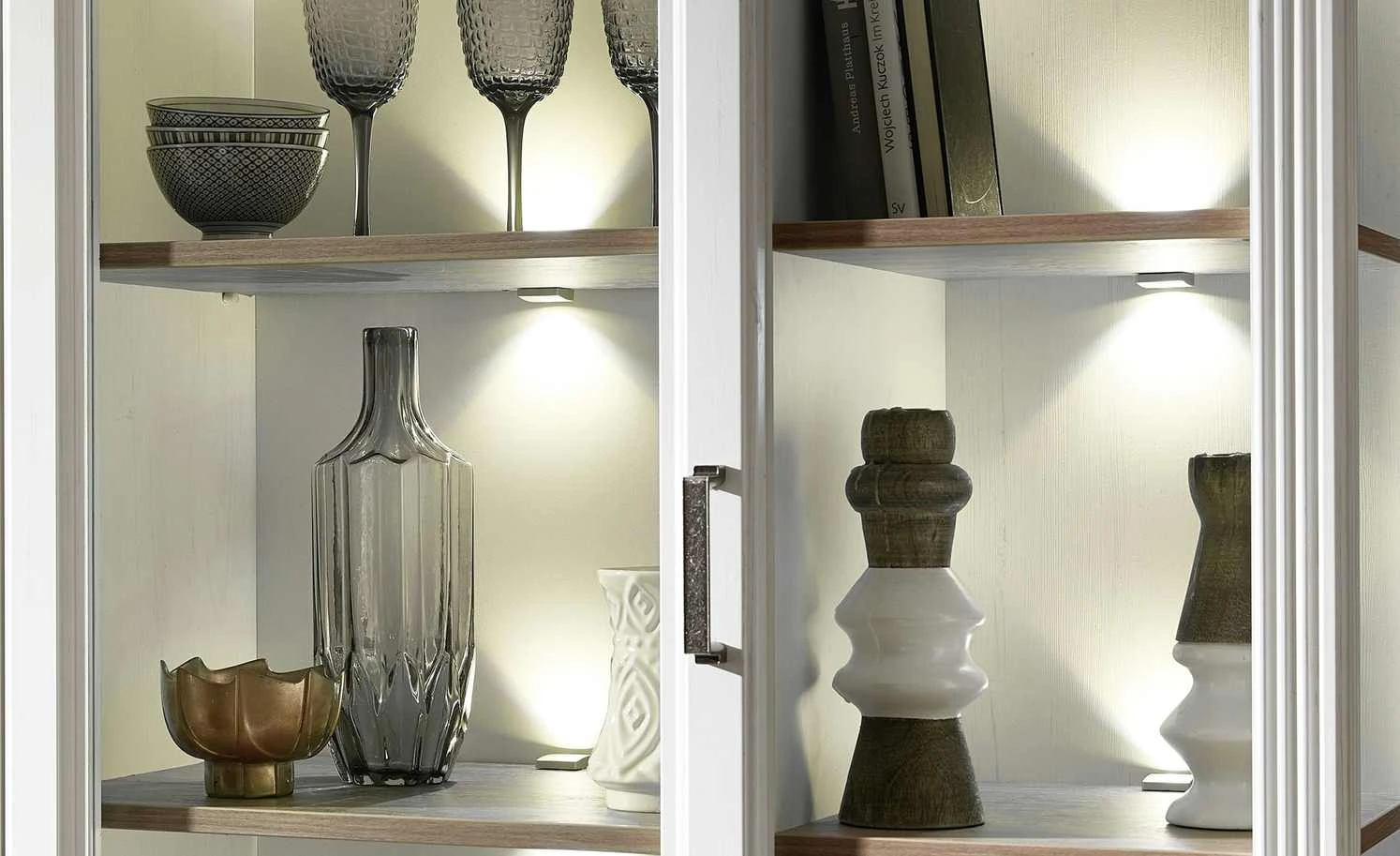 Vitrine Varese | Pinie hell (Nachbildung) / Asteiche (Nachbildung) 18 Vitrine Varese | Pinie hell (Nachbildung) / Asteiche (Nachbildung) – Bild 18