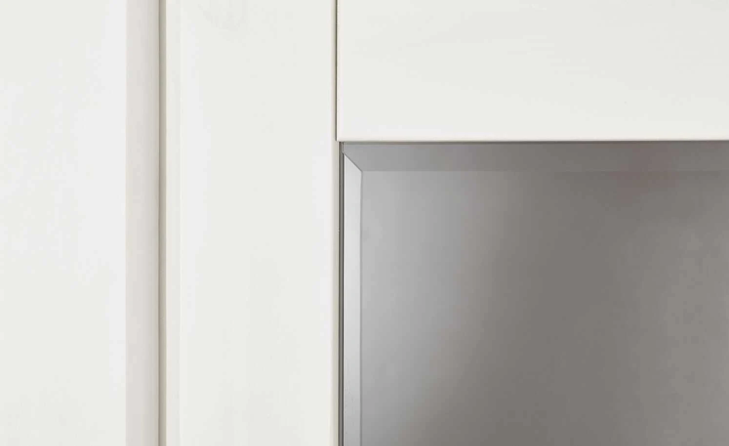 maison bleue Highboard Florian | Weiß / bernsteinfarben Türen mit Glaseinsatz 5 maison bleue Highboard Florian | Weiß / bernsteinfarben Türen mit Glaseinsatz – Bild 5