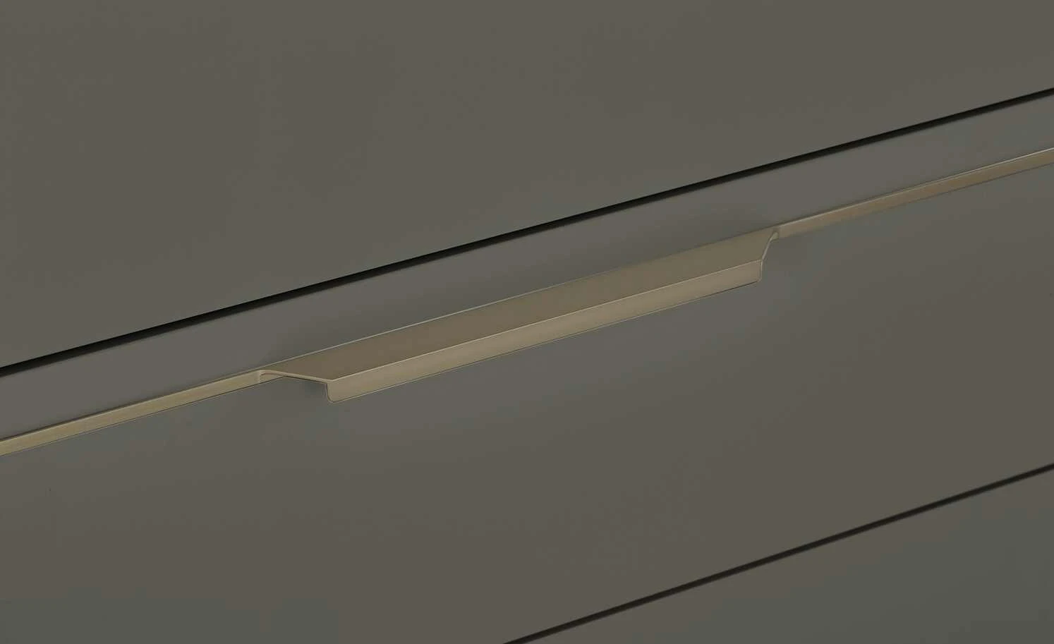 Berger & Rath Vitrine Claro | Londra (Hellgrau) links Sichtbare Rückwand gesandstrahlt 6 Berger & Rath Vitrine Claro | Londra (Hellgrau) links Sichtbare Rückwand gesandstrahlt – Bild 6