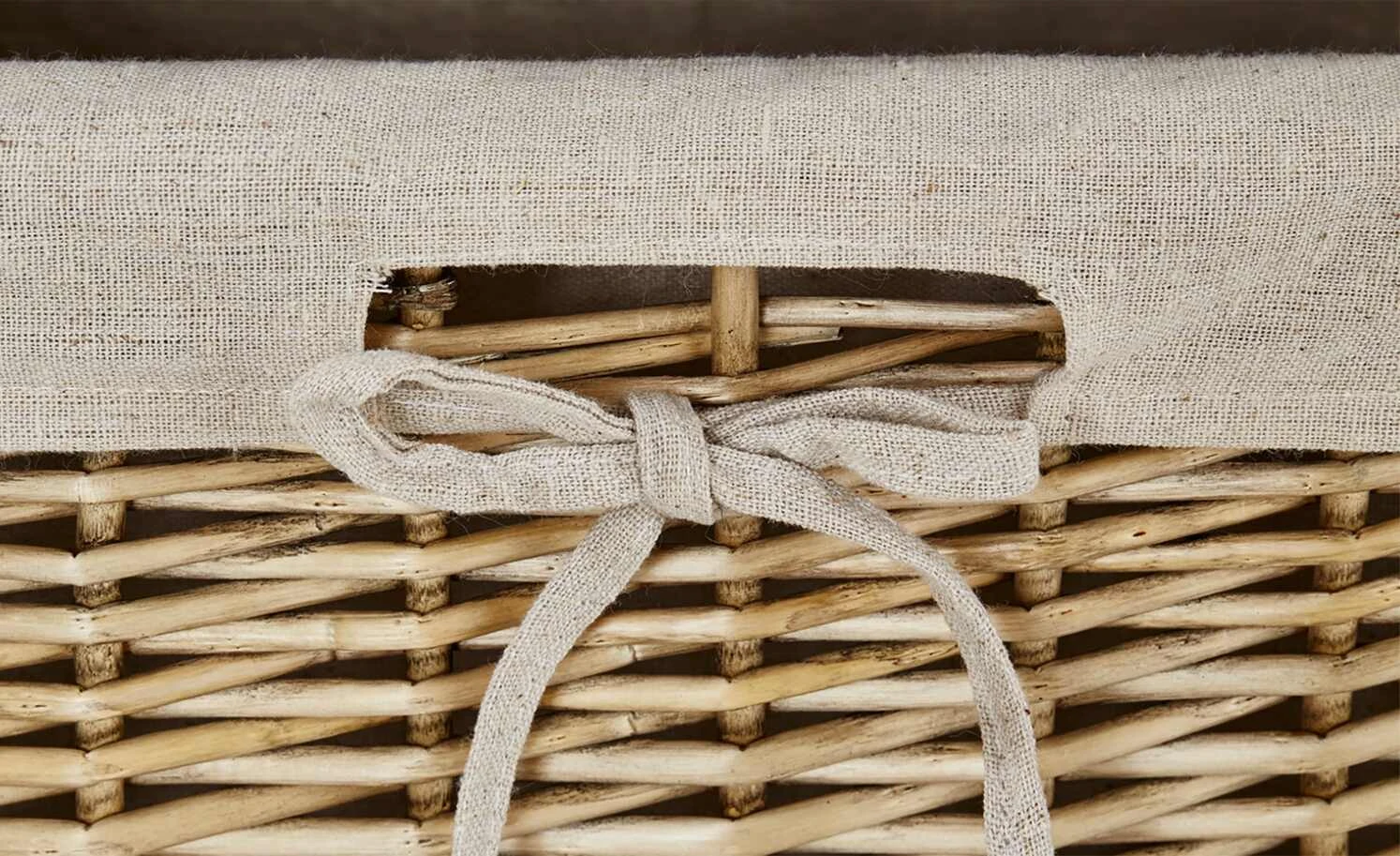 maison bleue Anrichte Petit Chalet | Cognac antik / Cognac antik mit Flechtkörben 7 maison bleue Anrichte Petit Chalet | Cognac antik / Cognac antik mit Flechtkörben – Bild 7