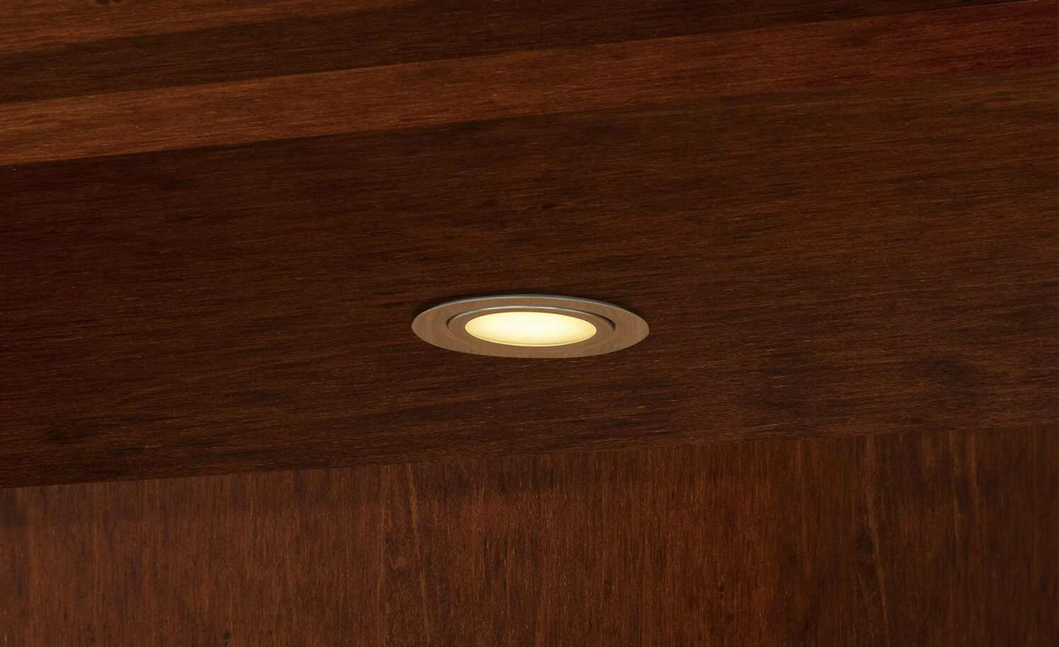 maison bleue Highboard Petit Chalet | Cognac (Braun) antik mit Glasboden 4 maison bleue Highboard Petit Chalet | Cognac (Braun) antik mit Glasboden – Bild 4