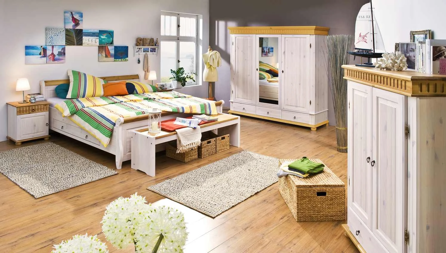 Nachtkommode Bornholm | Kiefer Weiß / Kiefer antikfarben 2 Nachtkommode Bornholm | Kiefer Weiß / Kiefer antikfarben – Bild 2